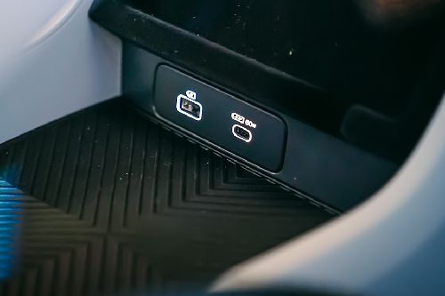 Power Accessories Outlet View of Jetour Dashing