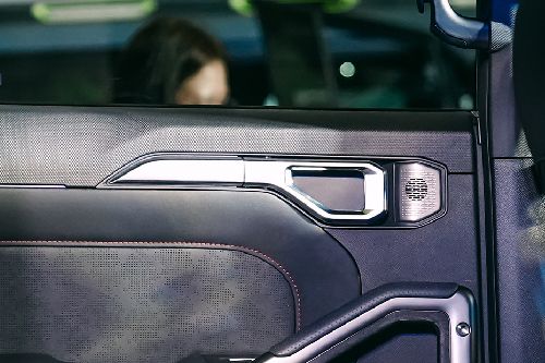 door handle interior of Jetour T2