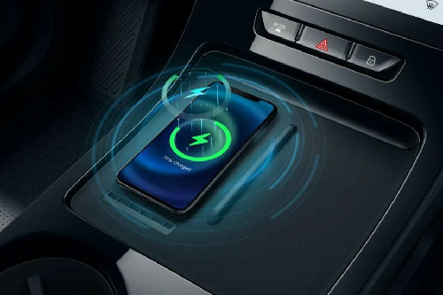 Power Accessories Outlet View of JAECOO J5 EV