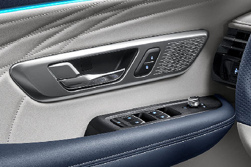 Dongfeng Aeolus Huge Drivers Side In Side Door Controls