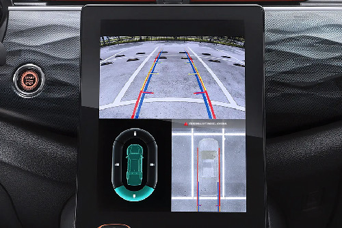 Rich 7 Parking Assist