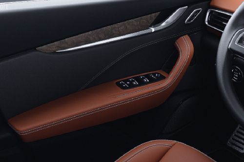 Maserati Levante Drivers Side In Side Door Controls