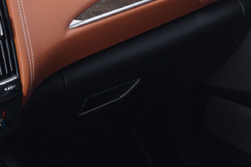 Maserati Levante Glove Box