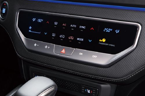 Front AC Controls of KG MOBILITY Musso Grand