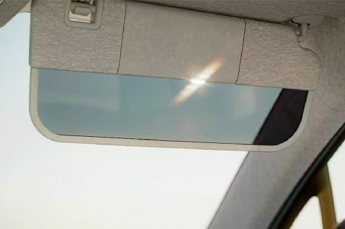 Lynk & Co 06 Sun Visor with Vanity Mirror