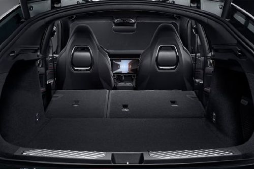 Folding Seats of Lynk & Co 05