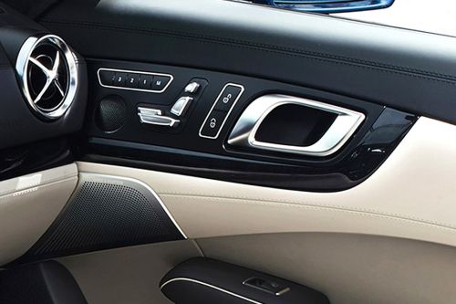 door handle interior of Mercedes-Benz SL-Class