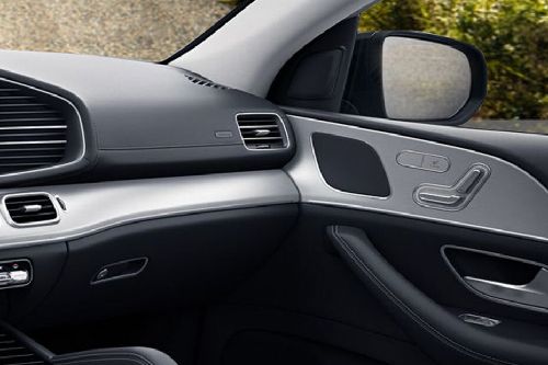 Speakers View of Mercedes-Benz GLE-Class