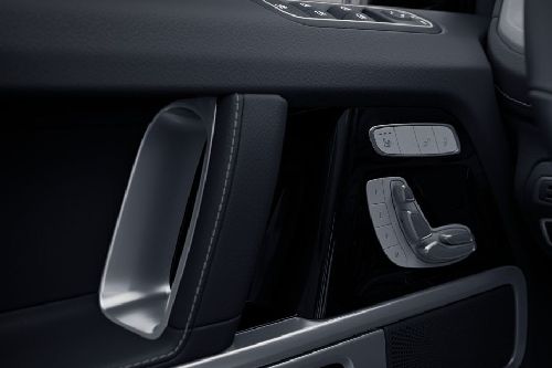 door handle interior of Mercedes-Benz G-Class