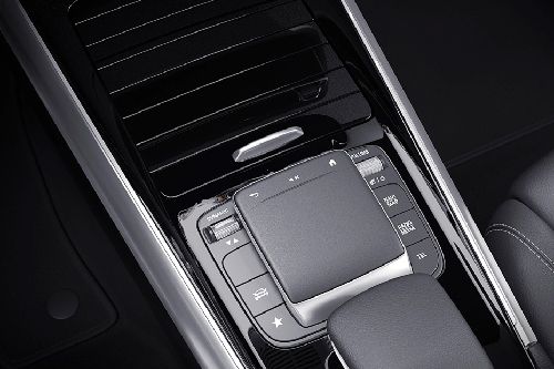 Mercedes-Benz EQB Gear Shifter