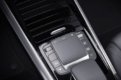 Mercedes-Benz EQA Gear Shifter