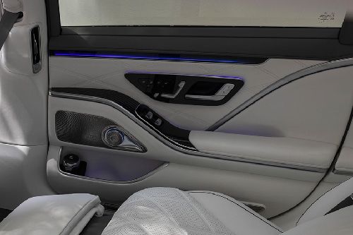 door handle interior of Mercedes-Benz Maybach S-Class