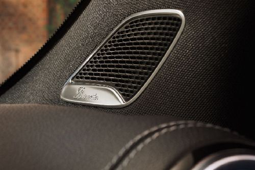 Speakers View of Mercedes-Benz GLA-Class