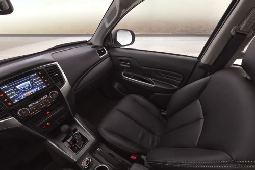 Mitsubishi Strada Passengers View