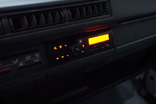 Front AC Controls of Mitsubishi L300