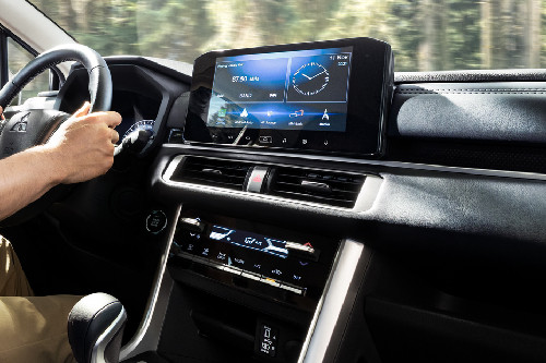 Xpander Cross Center Console