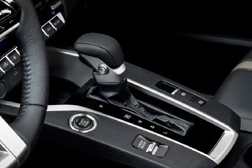 Center Controls of Mitsubishi XForce