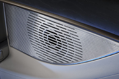 Speakers View of Denza D9