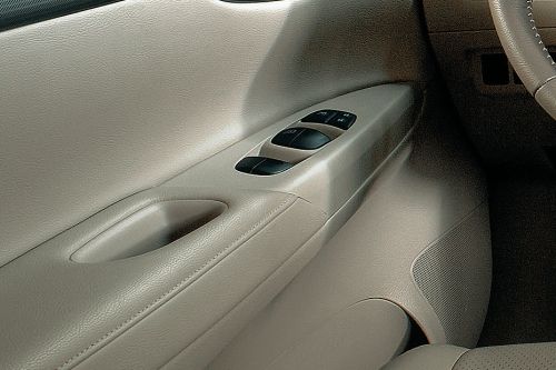 Nissan Sylphy Drivers Side In Side Door Controls