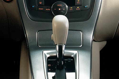 Nissan Sylphy Gear Shifter