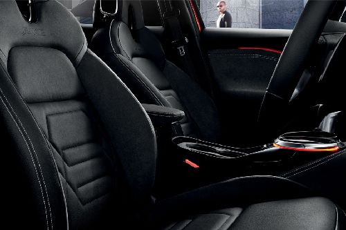 Juke Front Seats