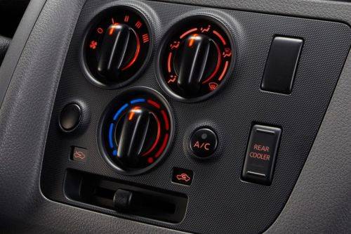 Front AC Controls of Nissan NV350 Urvan
