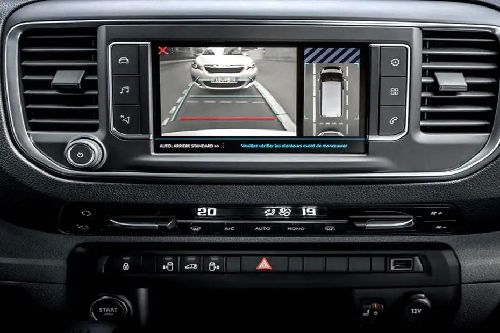 Traveller Premium Parking Assist