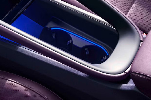 Macan Electric Front Cup Holder