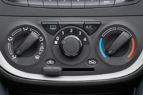 Front AC Controls of Suzuki Celerio