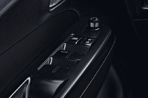 Suzuki Ciaz Drivers Side In Side Door Controls