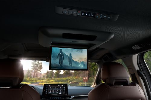 Rear Seat Entertainment of Toyota Sienna