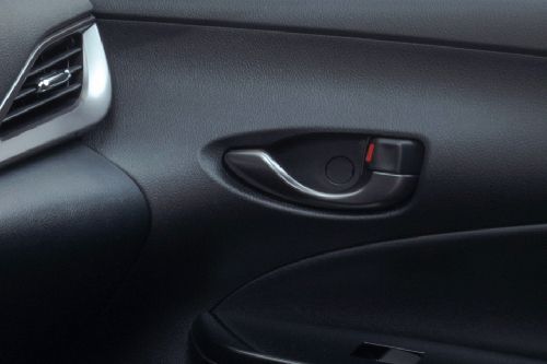 door handle interior of Toyota Yaris