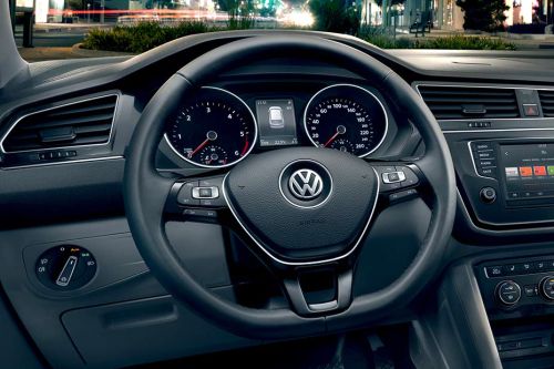 Volkswagen Tiguan (2017-2018) Steering Wheel