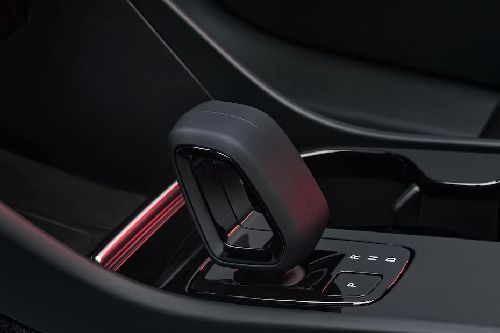 Volvo C40 Recharge Gear Shifter