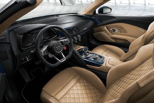 R8 Spyder Front Seats