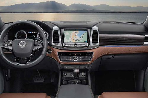 Dashboard View of Rexton