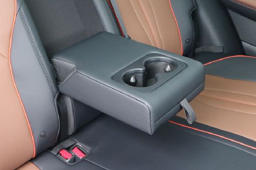 Sealion 6 DM-i Armrest Rear