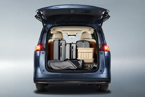 Storage Closer View of BYD eMAX 9 DM-i