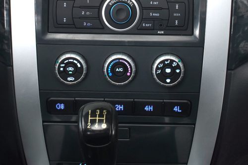 Front AC Controls of Foton Thunder
