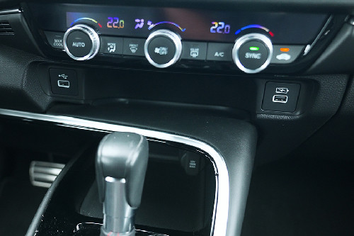 Honda HR-V front ac controls