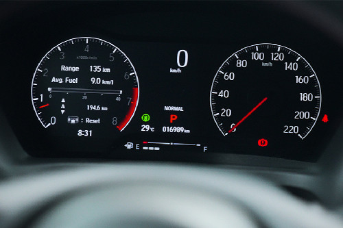 Honda HR-V tachometer