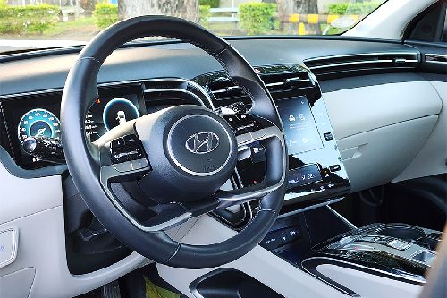 Hyundai Tucson steering wheel