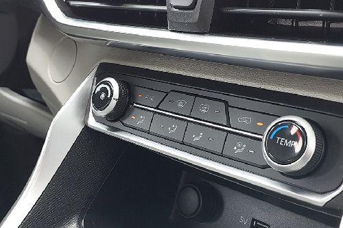 Maxus G50 front ac controls