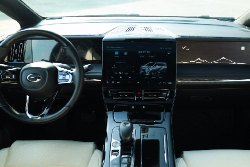 GAC M8 dashboard view
