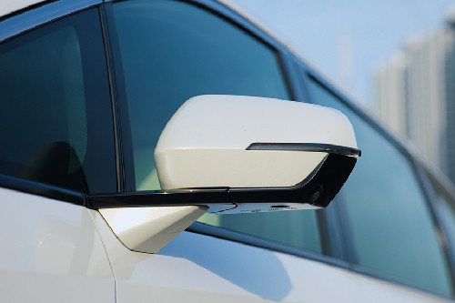 GAC M8 drivers side mirror front angle