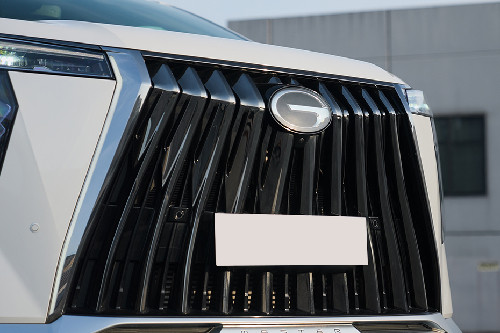 GAC M8 grille view