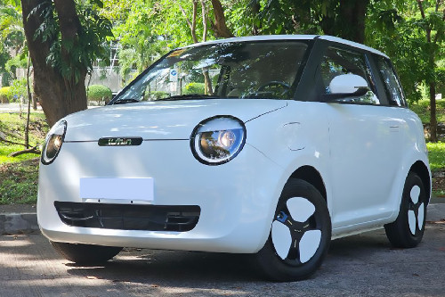 Front Medium View Changan Lumin front medium view