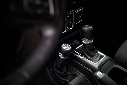 Jeep Wrangler gear shifter