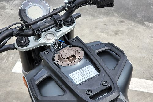 Fuel Tank View Husqvarna Svartpilen 401 Fuel Tank View