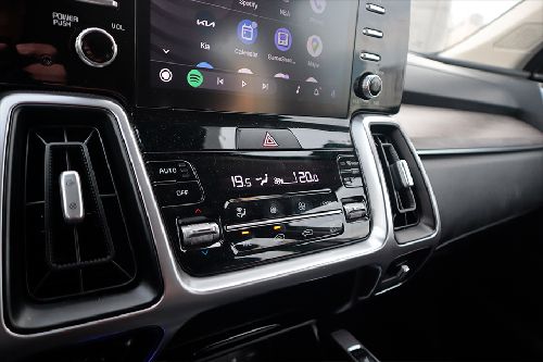 Kia Sorento front ac controls